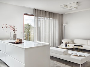 MIESZKANIE I GDYNIA - Średni biały salon, styl minimalistyczny - zdjęcie od LOFT Magdalena Adamus