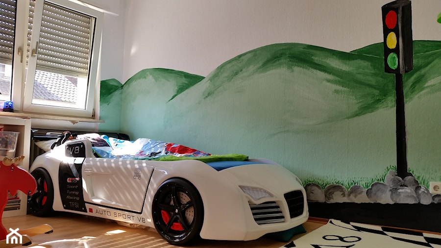 auto-moto - Średni biały zielony pokój dziecka dla dziecka dla chłopca, styl glamour - zdjęcie od Dotri