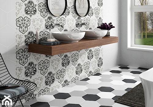 Materiały Partnerów - Średnia z dwoma umywalkami łazienka z oknem, styl nowoczesny - zdjęcie od Homebook.pl