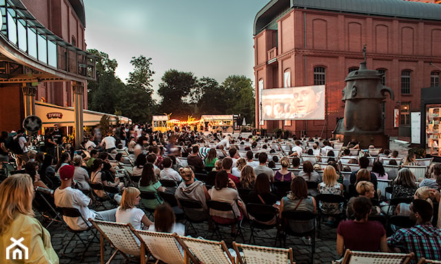 Kino na Dziedzincu Sztuki 2013. fot. Jakub Wittchen