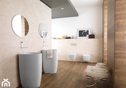 Materiały Partnerów - Duża z dwoma umywalkami z punktowym oświetleniem łazienka z oknem, styl nowoczesny - zdjęcie od Homebook.pl