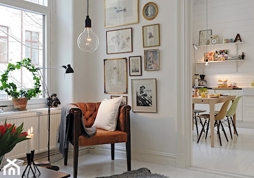 Średni biały salon, styl skandynawski - zdjęcie od Homebook.pl