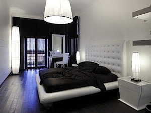 Średnia biała sypialnia z balkonem / tarasem, styl nowoczesny - zdjęcie od Homebook.pl