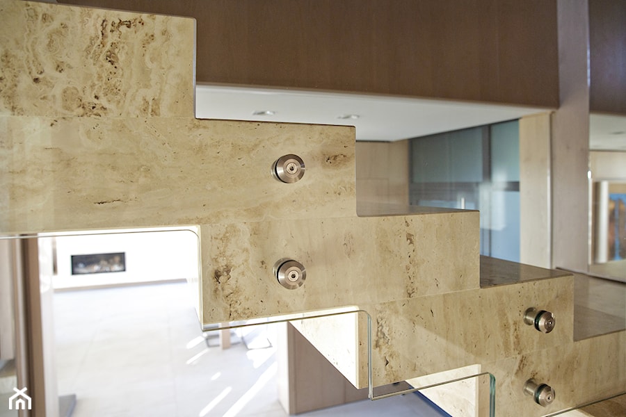 Schody jednobiegowe kamienne, styl nowoczesny - zdjęcie od Pracownia Projektowa Sucharski