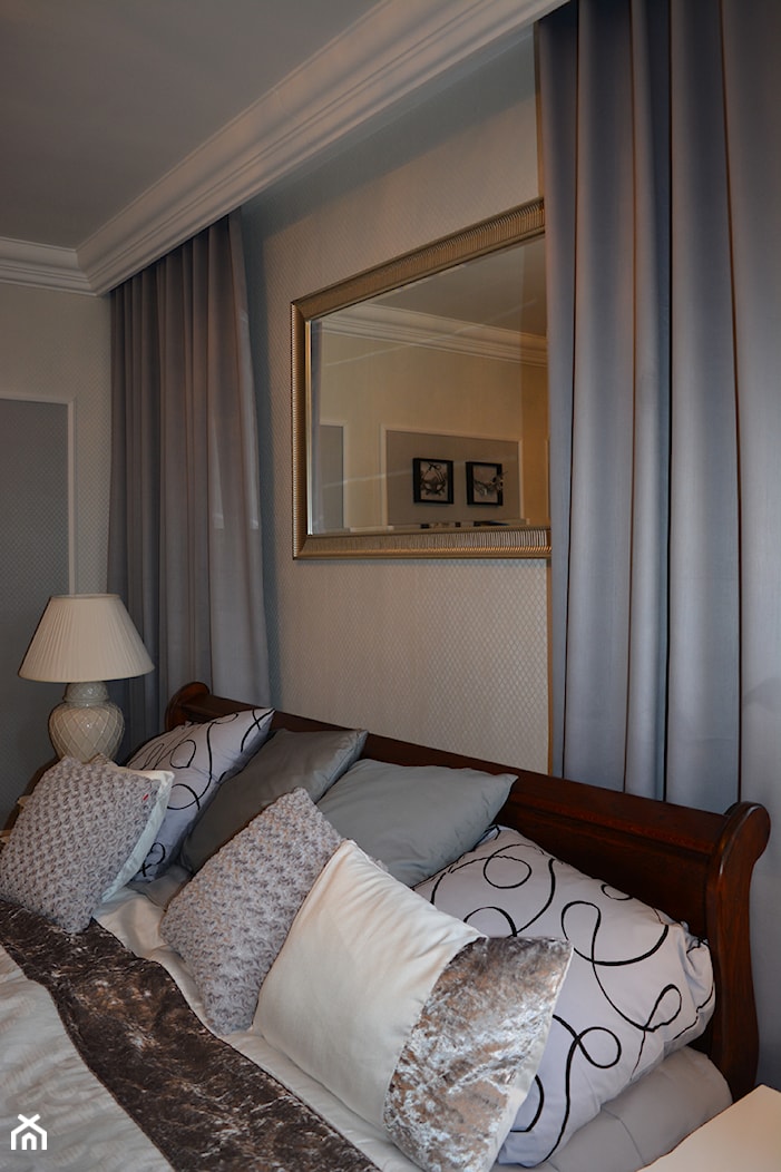 Sypialnia w eleganckich szarościach - Sypialnia, styl tradycyjny - zdjęcie od Lumiere Design - Homebook