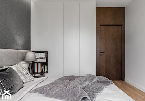 Apartament Altoria 2 - Gdynia - Średnia szara sypialnia, styl nowoczesny - zdjęcie od Anna Serafin Architektura Wnętrz