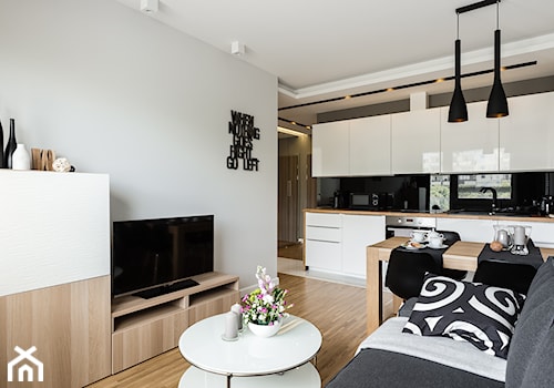 Mieszkanie wakacyjne styl skandynawski - Aviator - Gdańsk - Średni biały salon z kuchnią, styl nowoczesny - zdjęcie od Anna Serafin Architektura Wnętrz