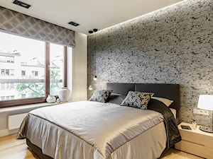 Apartament - Warszawa Powiśle - Średnia biała szara sypialnia, styl nowoczesny - zdjęcie od Anna Serafin Architektura Wnętrz