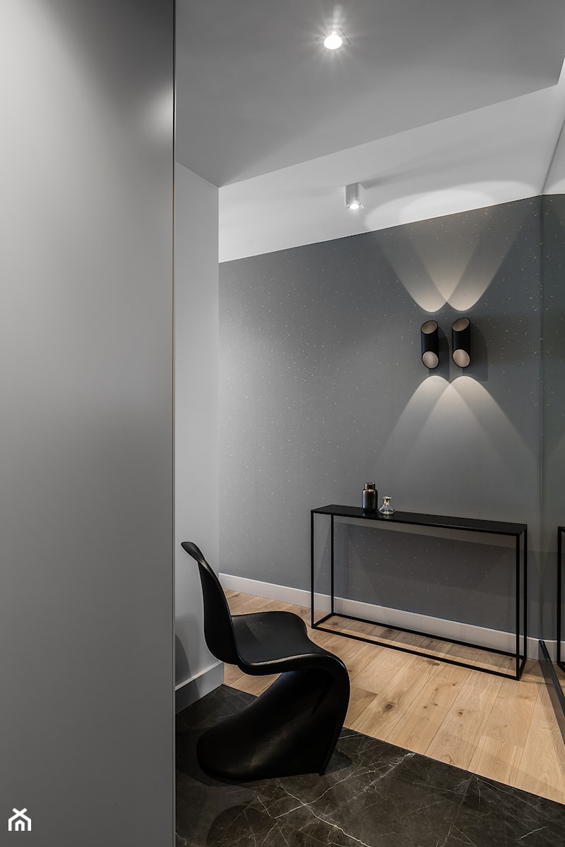 Mieszkanie wakacyjne Tartaczna 1 - Gdańsk - Średni biały szary hol / przedpokój, styl nowoczesny - zdjęcie od Anna Serafin Architektura Wnętrz