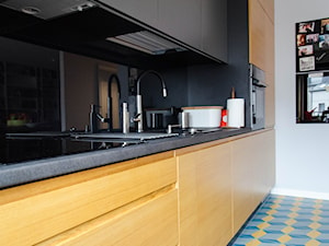 REALIZACJA | pomiędzy dwoma miastami – mieszkanie - Kuchnia, styl skandynawski - zdjęcie od Studio Malina – Architekci & Projektanci wnętrz
