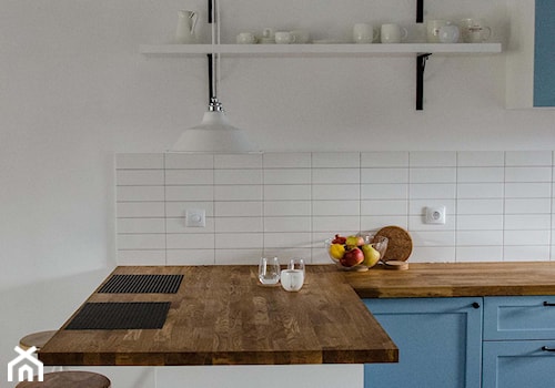 REALIZACJA | spokój pod miastem - Mała otwarta biała kuchnia w kształcie litery l, styl skandynawski - zdjęcie od Studio Malina – Architekci & Projektanci wnętrz