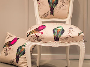 Krzesło Ludwik w tkaninie Ptaki - zdjęcie od Juicy Colors