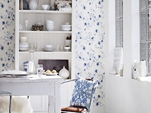 Inspiracje: Tapeta w kuchni - Mała biała jadalnia jako osobne pomieszczenie, styl vintage - zdjęcie od Small world of design