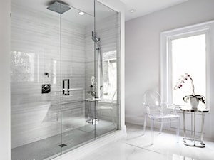 Styl we wnętrzu: Szklana ściana w łazience - Łazienka, styl nowoczesny - zdjęcie od Small world of design