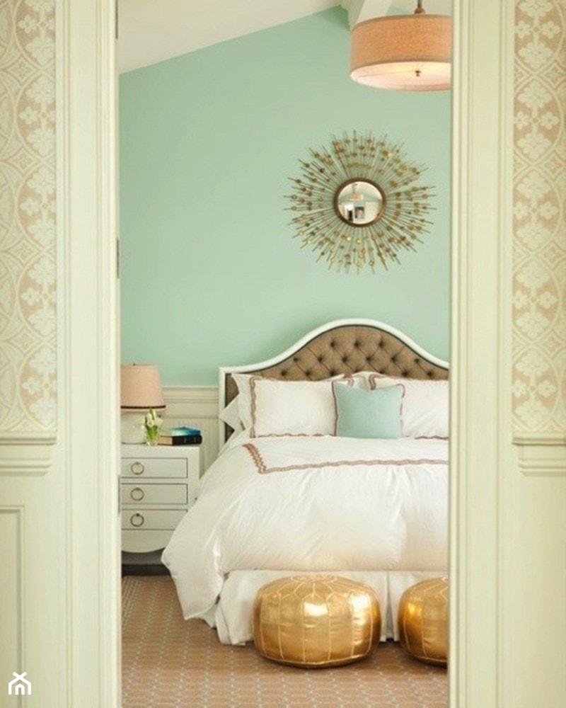 Kolor i deseń: Kolor miesiąca - miętowy - Mała zielona sypialnia, styl rustykalny - zdjęcie od Small world of design
