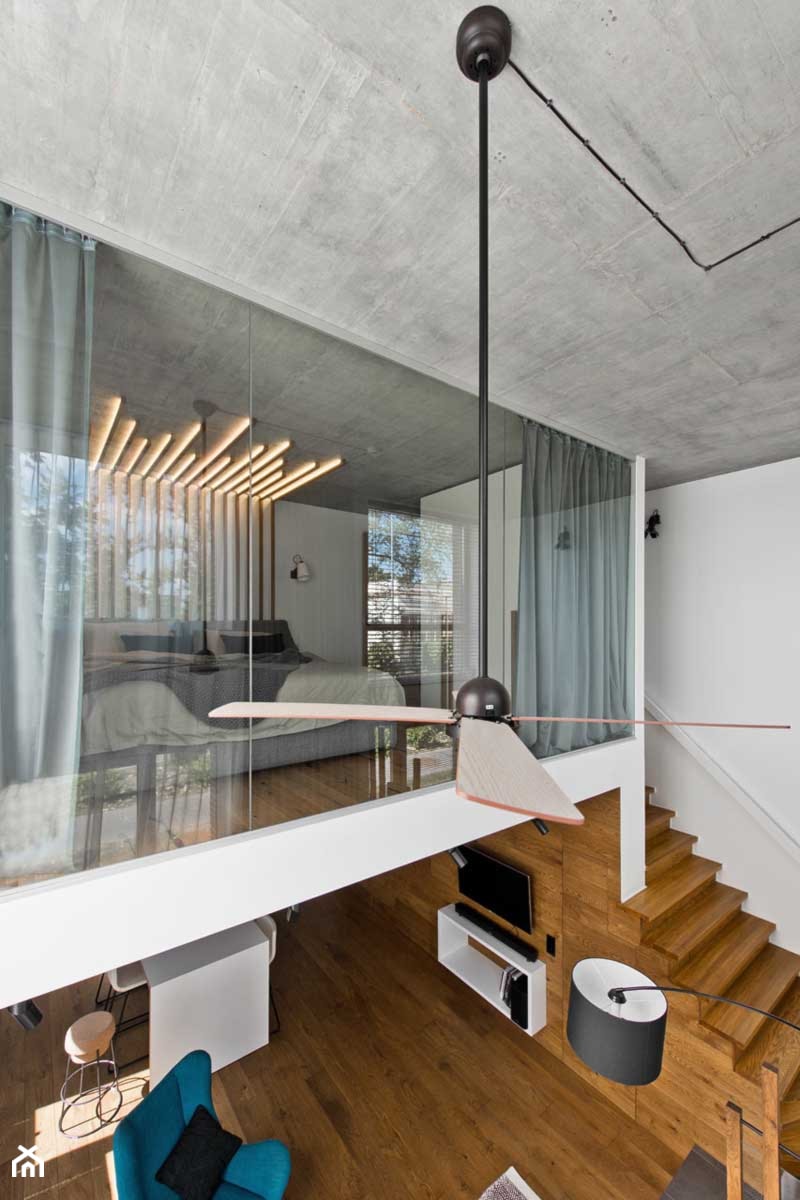 Wnętrza: Przytulny loft w skandynawskim stylu - Salon - zdjęcie od Small world of design