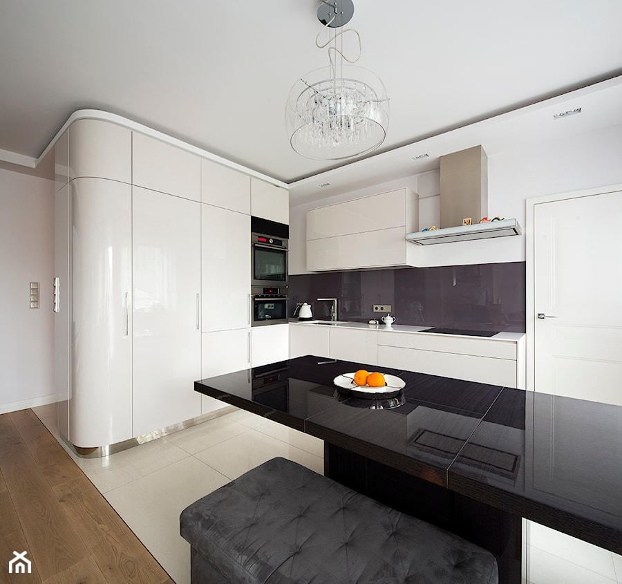 Apartament na warszawskim Wilanowie - Kuchnia, styl nowoczesny - zdjęcie od Sikorski_Supreme_Furniture
