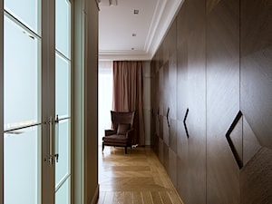 Apartament, Morskie Oko, Warszawa. - W osobnym pomieszczeniu szare biuro, styl tradycyjny - zdjęcie od Sikorski_Supreme_Furniture