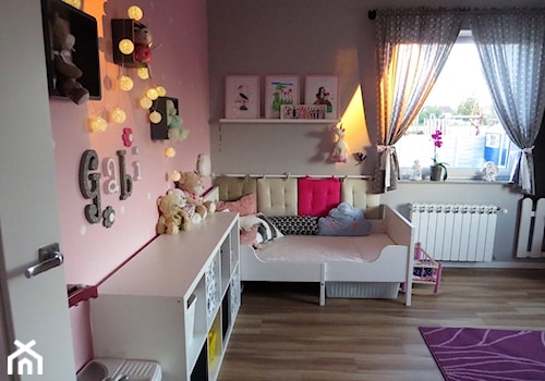 #pokojdziecka - Średni różowy szary pokój dziecka dla dziecka dla dziewczynki - zdjęcie od Renata Kuźma