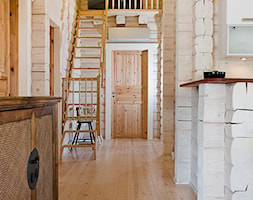 Drewniany dom - Schody jednobiegowe drewniane, styl skandynawski - zdjęcie od 3P-STUDIO | FOTOGRAFIA ARCHITEKTURY I WNĘTRZ - Homebook