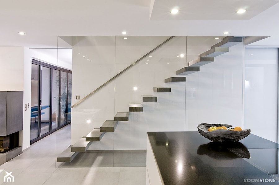 KAMEX - nowoczesne schody - Schody jednobiegowe betonowe, styl nowoczesny - zdjęcie od Ekspert Schodów KAMEX