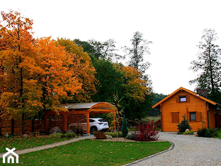 Aranżacje wnętrz - Ogród: Przy rzece.Lubuskie.PL - Duży z nawierzchnią pokrytą kostką brukową ogród przed domem z altaną - addGreen Architektura Krajobrazu. Przeglądaj, dodawaj i zapisuj najlepsze zdjęcia, pomysły i inspiracje designerskie. W bazie mamy już prawie milion fotografii!