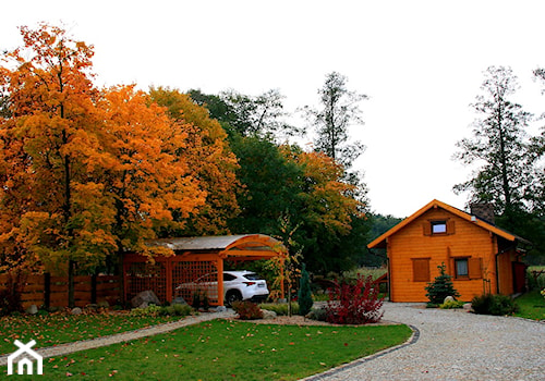 Przy rzece.Lubuskie.PL - Duży z nawierzchnią pokrytą kostką brukową ogród przed domem z altaną - zdjęcie od addGreen Architektura Krajobrazu