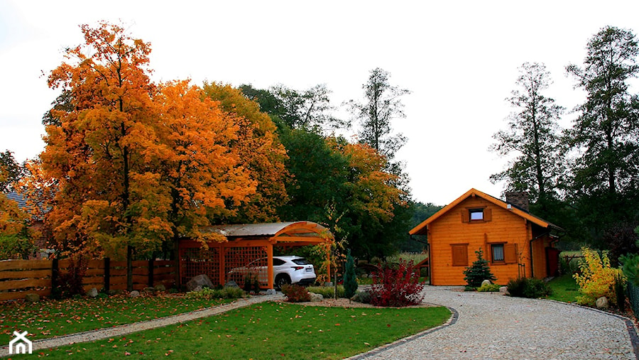 Przy rzece.Lubuskie.PL - Duży z nawierzchnią pokrytą kostką brukową ogród przed domem z altaną - zdjęcie od addGreen Architektura Krajobrazu