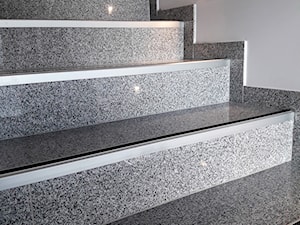 Tanie schody granitowe w eleganckim wykonaniu. - zdjęcie od Klink.pl Kamień Naturalny