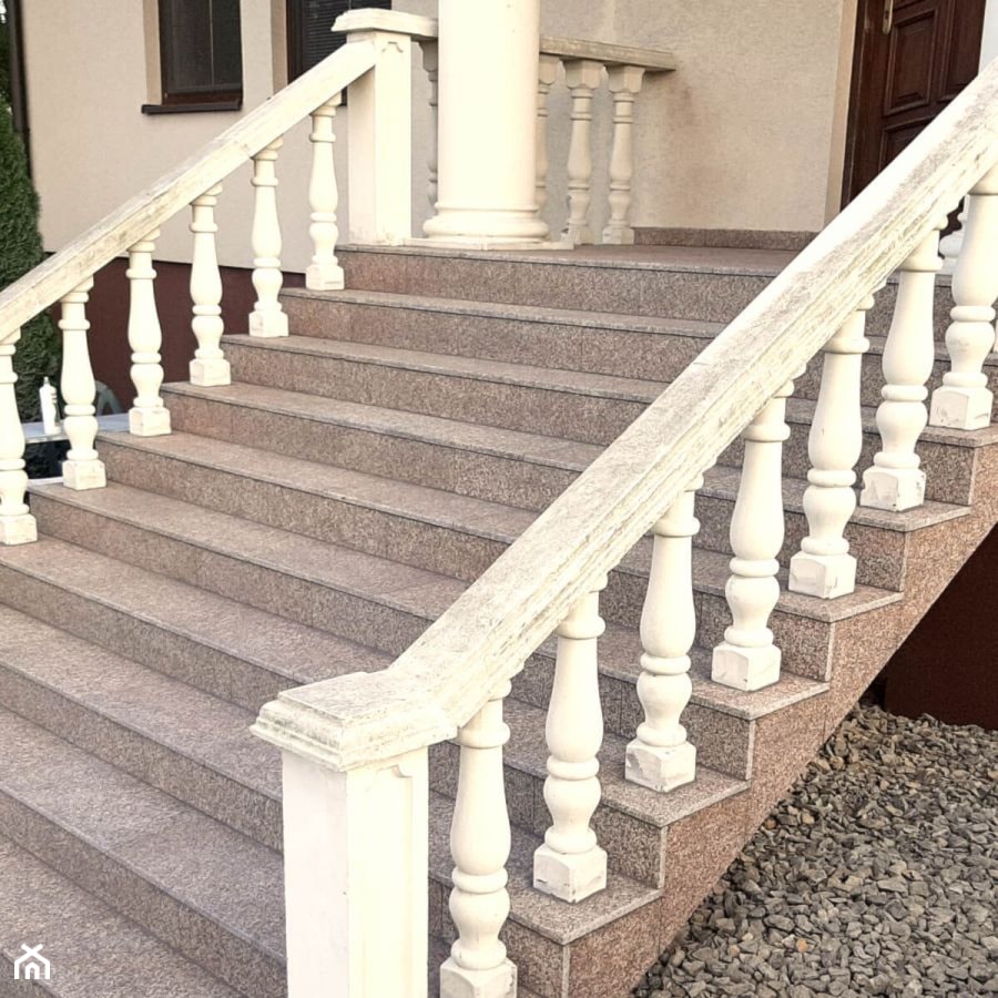 Stopnie granitowe jako sposób na schody - zdjęcie od Klink.pl Kamień Naturalny - Homebook