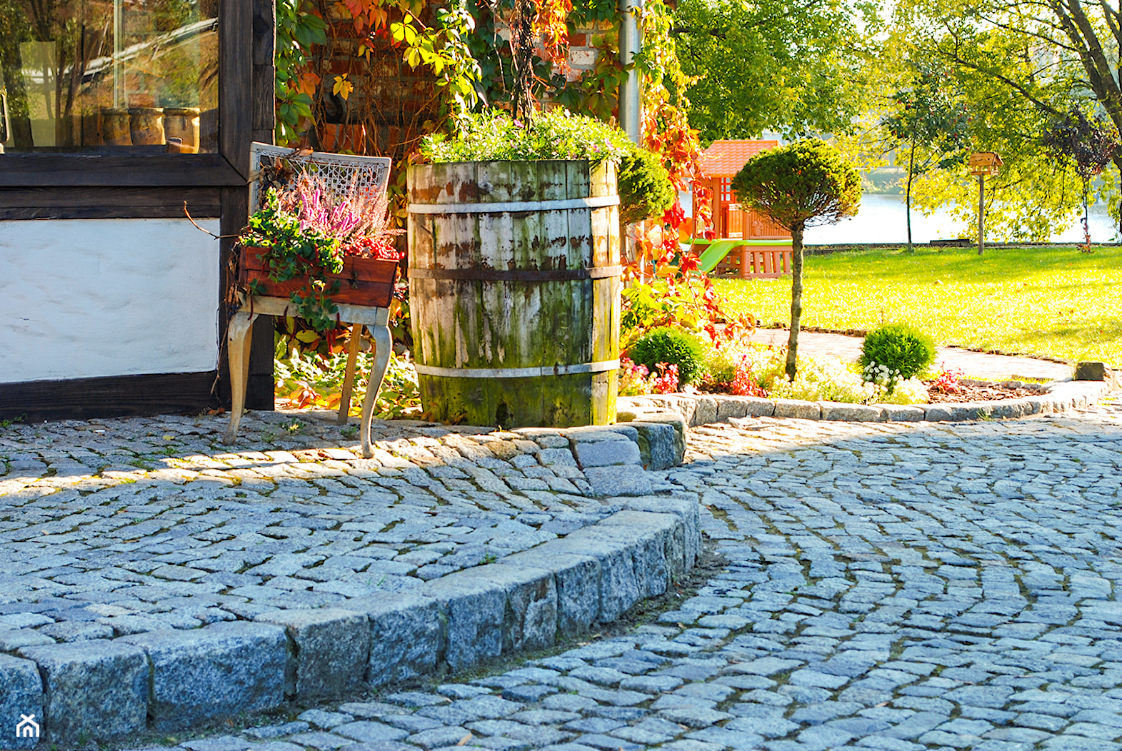 Wielofunkcyjny granit w ogrodzie - zdjęcie od Klink.pl Kamień Naturalny - Homebook