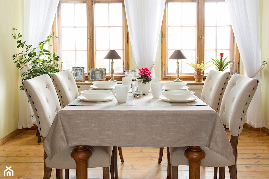 Średnia beżowa jadalnia jako osobne pomieszczenie, styl tradycyjny - zdjęcie od Dekoria.pl