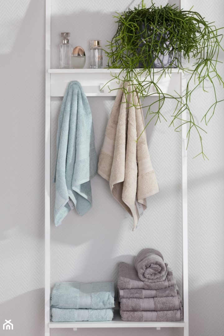 Ręczniki łazienkowe w pastelowych kolorach z kolekcji Egyptian - zdjęcie od Dekoria.pl