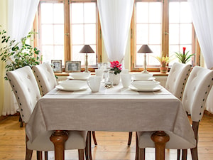 Mała żółta jadalnia jako osobne pomieszczenie, styl tradycyjny - zdjęcie od Dekoria.pl
