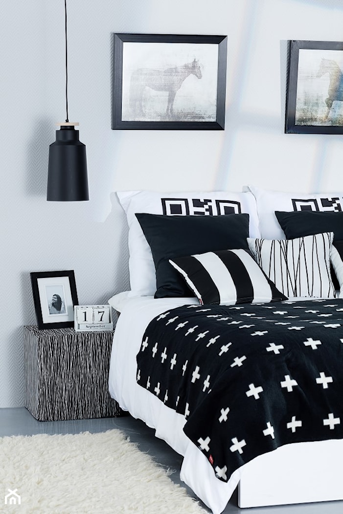 Sypialnia w stylu skandynawskim czarno-biała kolorystyka - zdjęcie od Dekoria.pl - Homebook