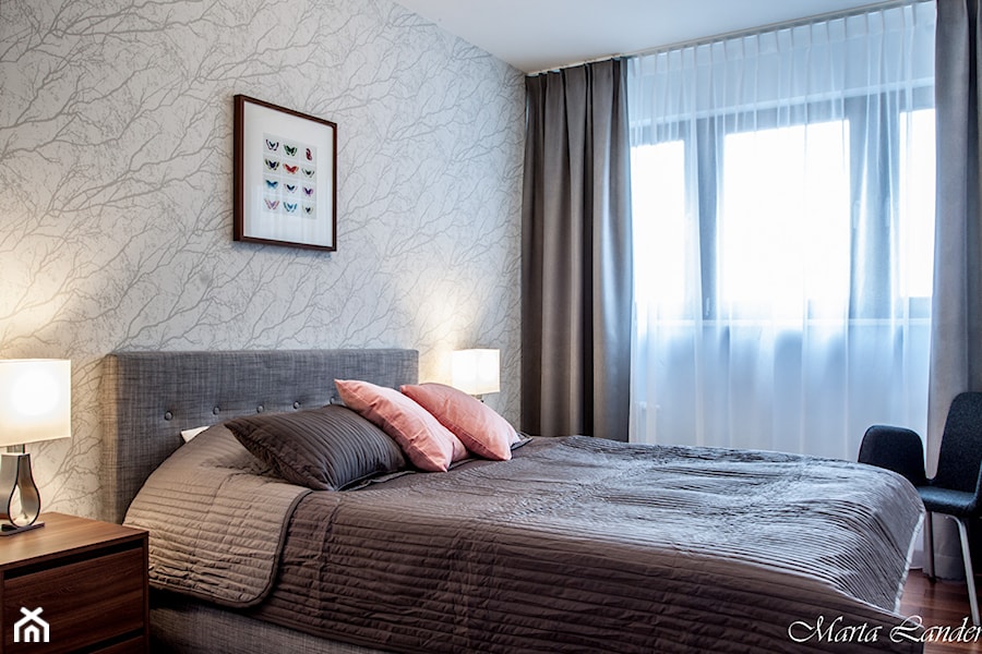 Bedrooms / Sypialnie - Średnia biała szara sypialnia, styl nowoczesny - zdjęcie od MeLander