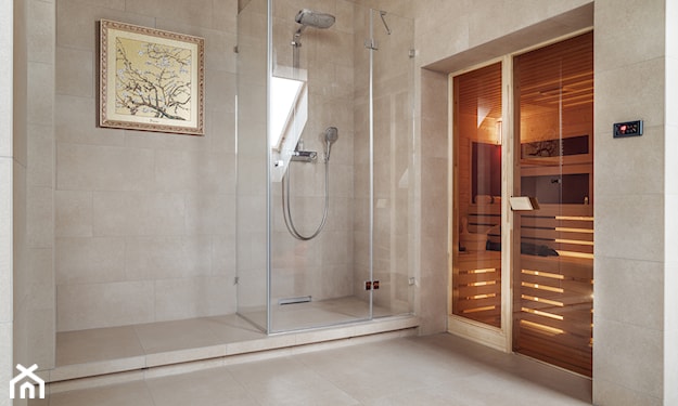 nowoczesna łazienka z sauną w mieszkaniu