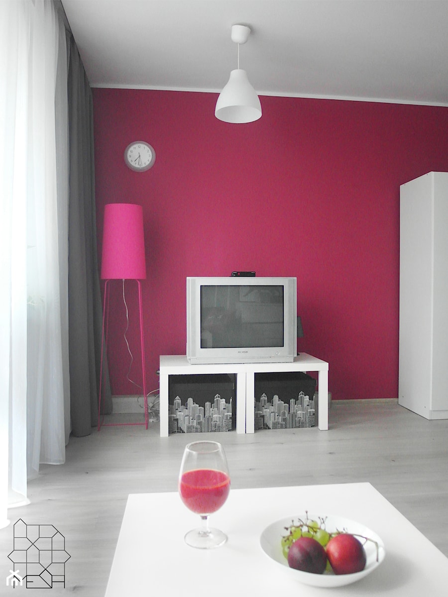 Mieszkanie singielki M_58 Wrocław - Średni różowy salon, styl nowoczesny - zdjęcie od MESH
