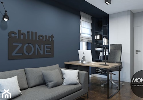 Minimalistyczne mieszkanie w Krakowie - Mały niebieski salon z bibiloteczką - zdjęcie od MONOstudio