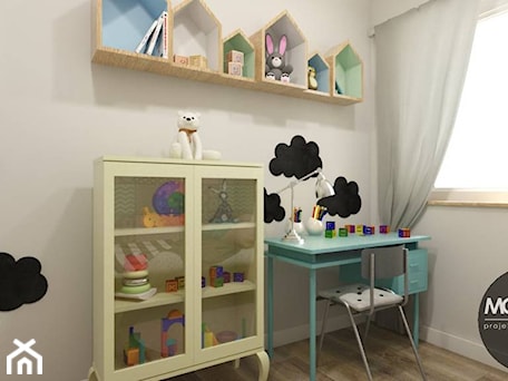 Aranżacje wnętrz - Pokój dziecka: Kolorowy pokój dla najmłodszych - MONOstudio. Przeglądaj, dodawaj i zapisuj najlepsze zdjęcia, pomysły i inspiracje designerskie. W bazie mamy już prawie milion fotografii!