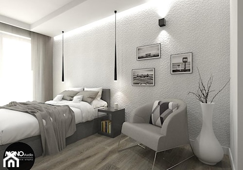biel & harmonia - Średnia biała sypialnia, styl minimalistyczny - zdjęcie od MONOstudio
