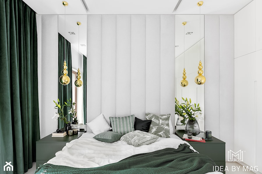 Apartament Zielona Ściana - Średnia biała sypialnia z balkonem / tarasem, styl nowoczesny - zdjęcie od Idea by Mag.