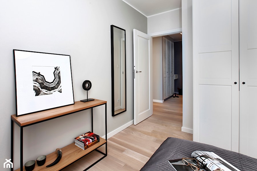 Apartament szary. - Sypialnia, styl skandynawski - zdjęcie od DEKA DESIGN