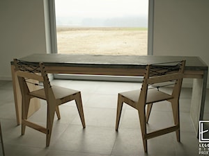Stół jesionowo betonowy wykonany w naszej pracowni - zdjęcie od Łęgowski Biuro Projektowe