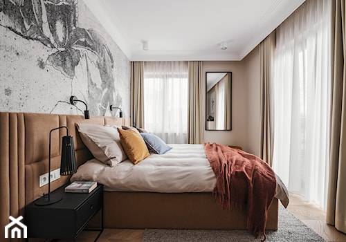 Ruda Bugaj - Dom - Średnia beżowa brązowa szara sypialnia, styl nowoczesny - zdjęcie od Klaudia Tworo Projektowanie Wnętrz