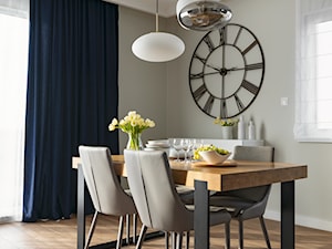 Duchnice - Dom - Średnia szara jadalnia w salonie - zdjęcie od Klaudia Tworo Projektowanie Wnętrz