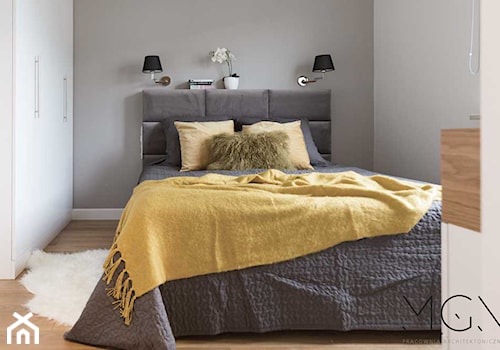 Szczypta kolorów - Średnia szara sypialnia, styl nowoczesny - zdjęcie od Pracownia Architektoniczna Małgorzaty Górskiej-Niwińskiej