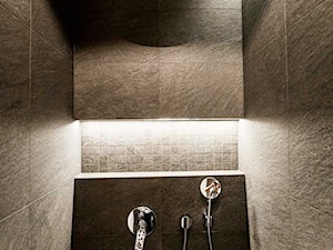 Szczypta kolorów - Mała bez okna łazienka, styl nowoczesny - zdjęcie od Pracownia Architektoniczna Małgorzaty Górskiej-Niwińskiej