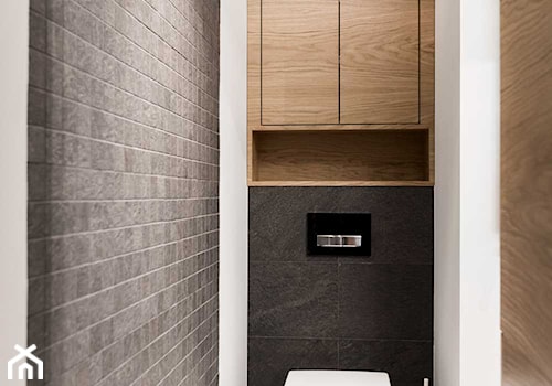 Szczypta kolorów - Mała na poddaszu bez okna łazienka, styl nowoczesny - zdjęcie od Pracownia Architektoniczna Małgorzaty Górskiej-Niwińskiej