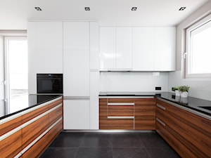 Czarno białe - Kuchnia, styl nowoczesny - zdjęcie od Pracownia Architektoniczna Małgorzaty Górskiej-Niwińskiej